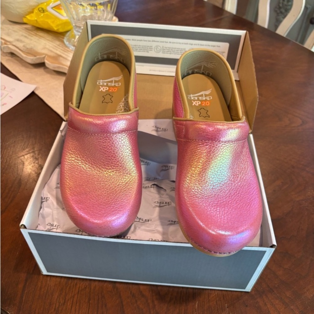 Dansko XP 2.0 Pink Iridescent